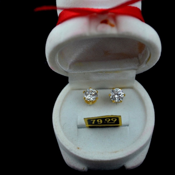 2 CT Cubic Zirconia Stud Earrings in Snowman Box - Picture 4 of 4